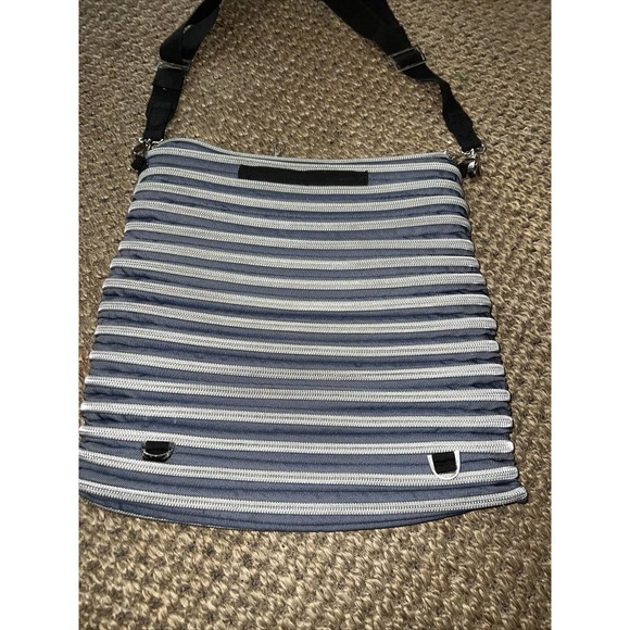 Bam Bag Crossbody Purse Continuous Zipper Recycled - Picture 6 of 7